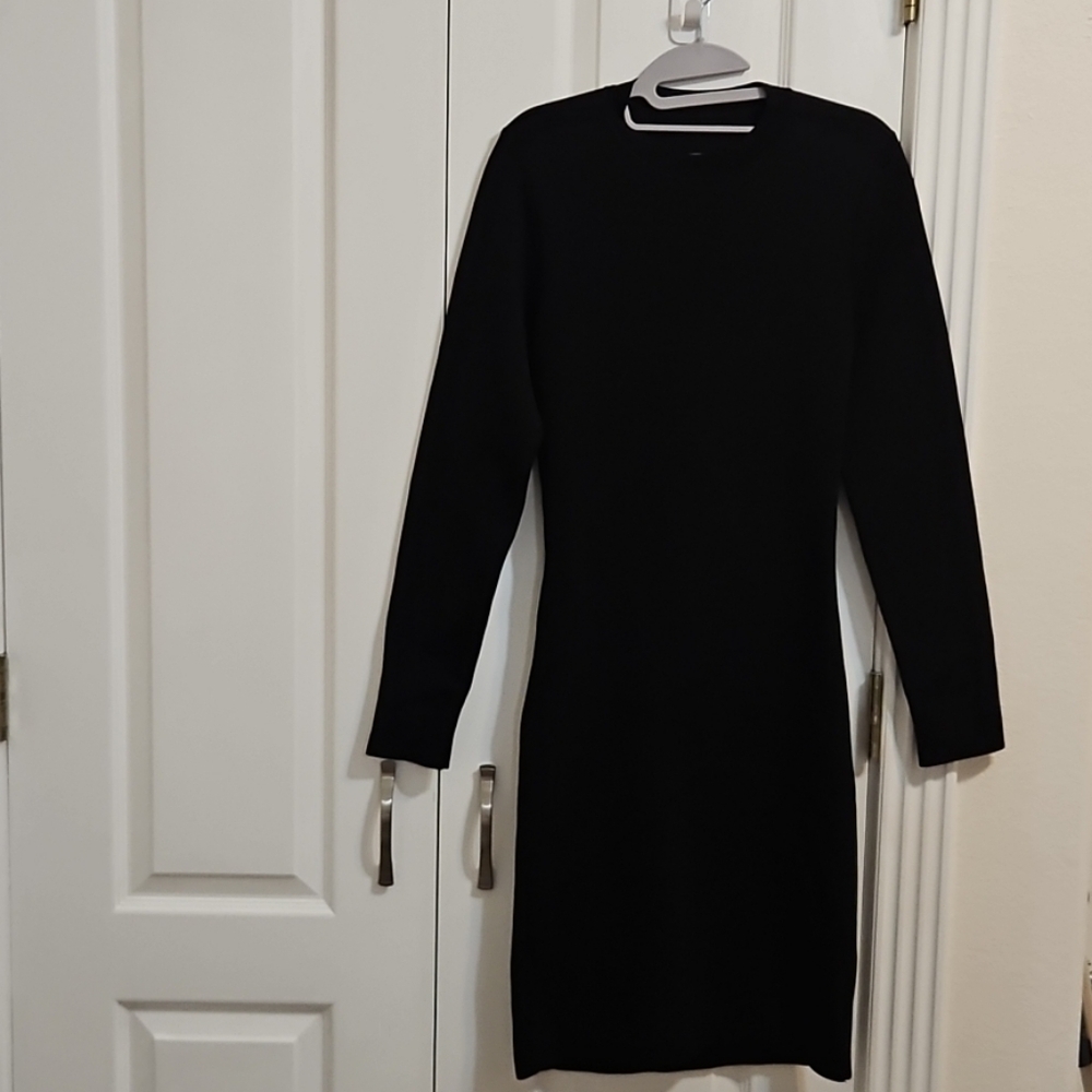 NWT Alice + Olivia Classic Black Long Sleeve Dress w/Twist Back